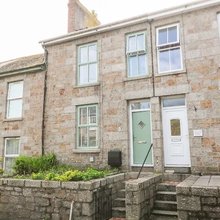 5 Parc Terrace * Penzance