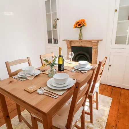5 Parc Terrace Penzance